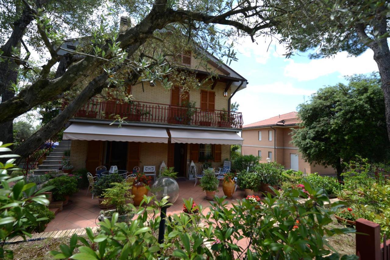 B&B Casa Cettina Macerata Dış mekan fotoğraf